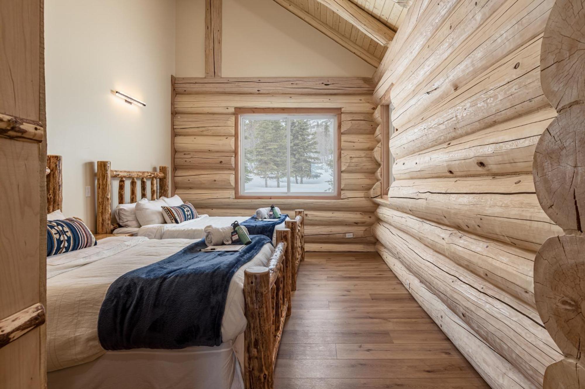 Majestic Valley Wilderness Lodge Sutton-Alpine エクステリア 写真