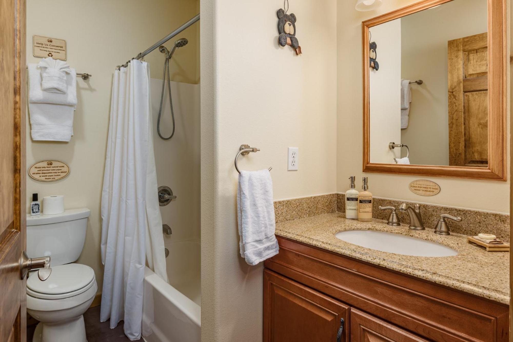 Majestic Valley Wilderness Lodge Sutton-Alpine エクステリア 写真