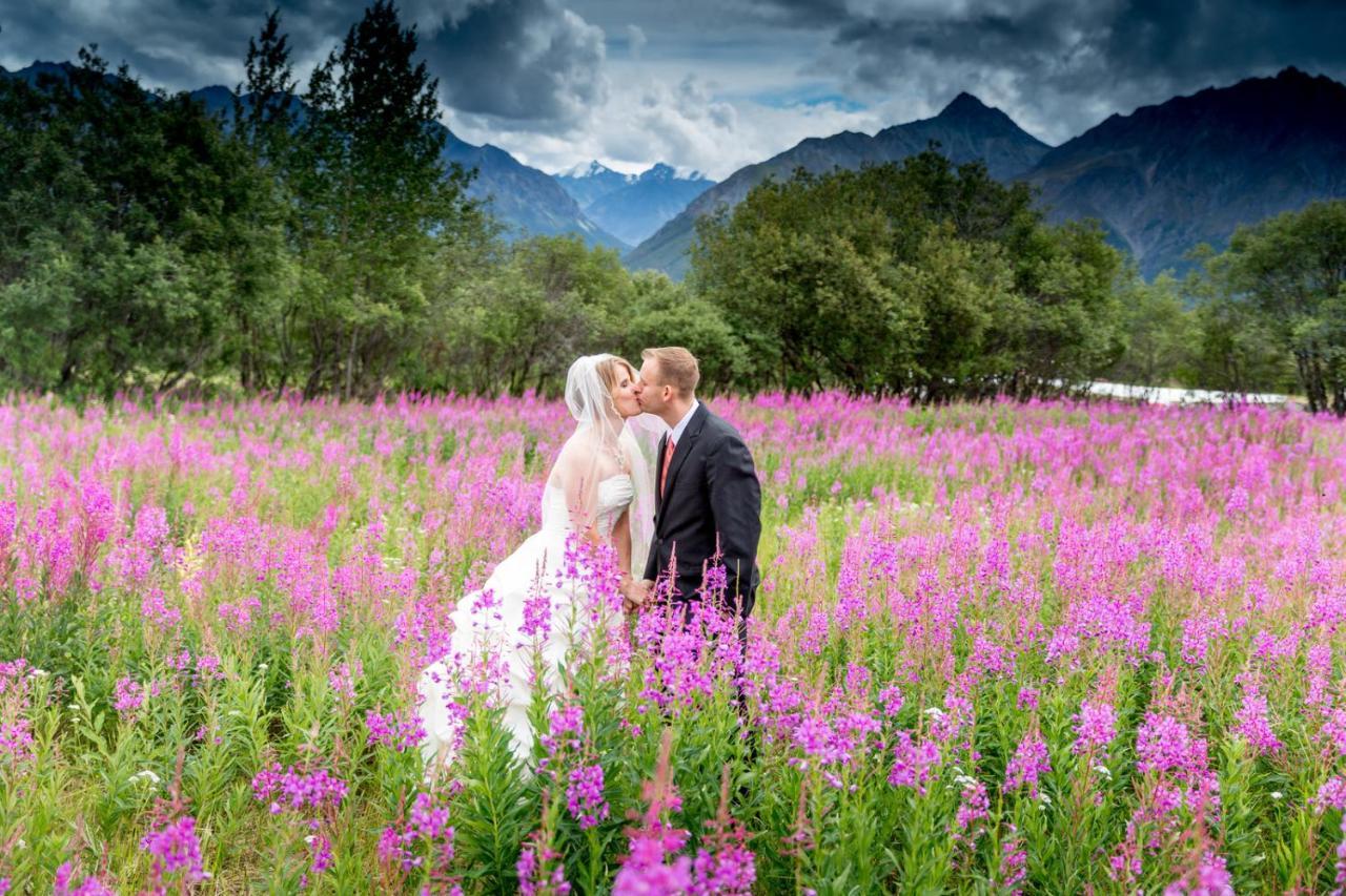 Majestic Valley Wilderness Lodge Sutton-Alpine エクステリア 写真