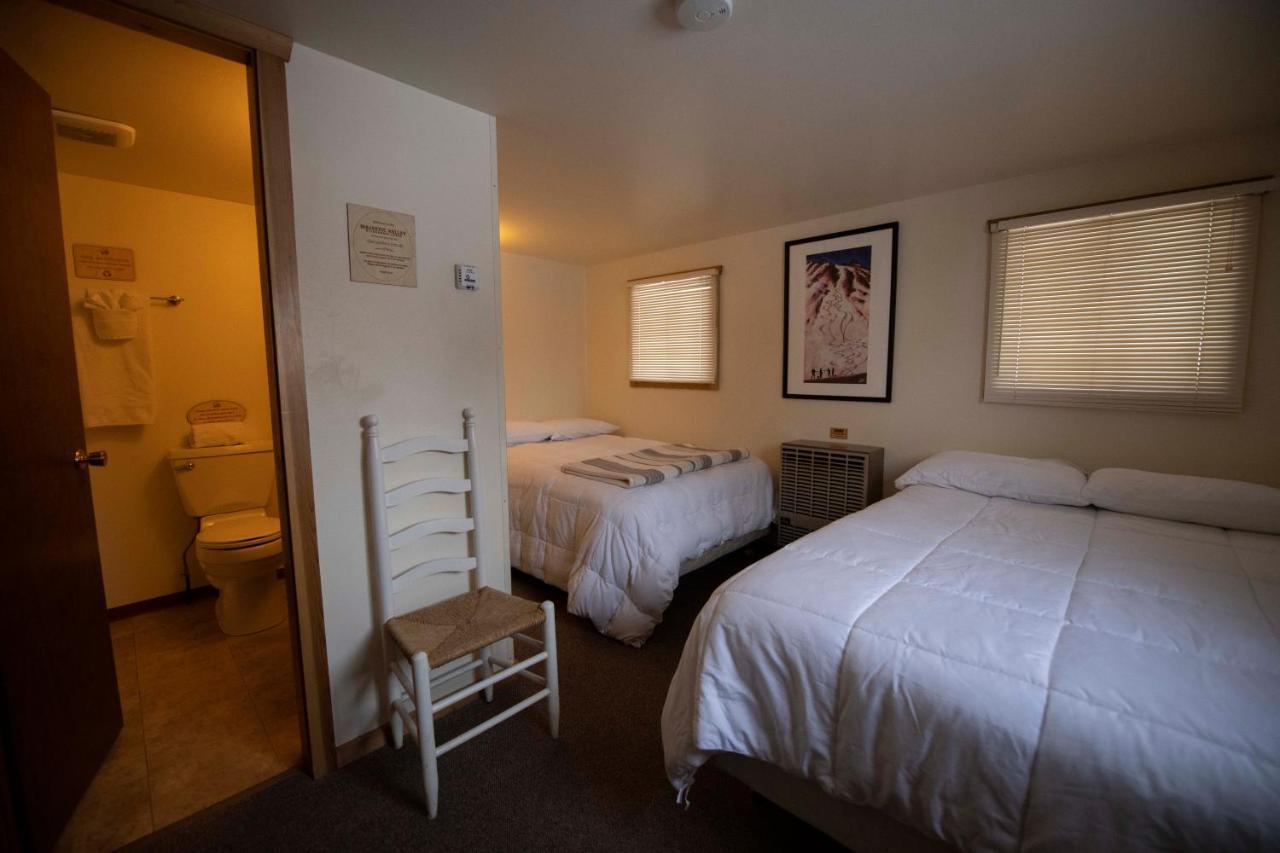 Majestic Valley Wilderness Lodge Sutton-Alpine エクステリア 写真